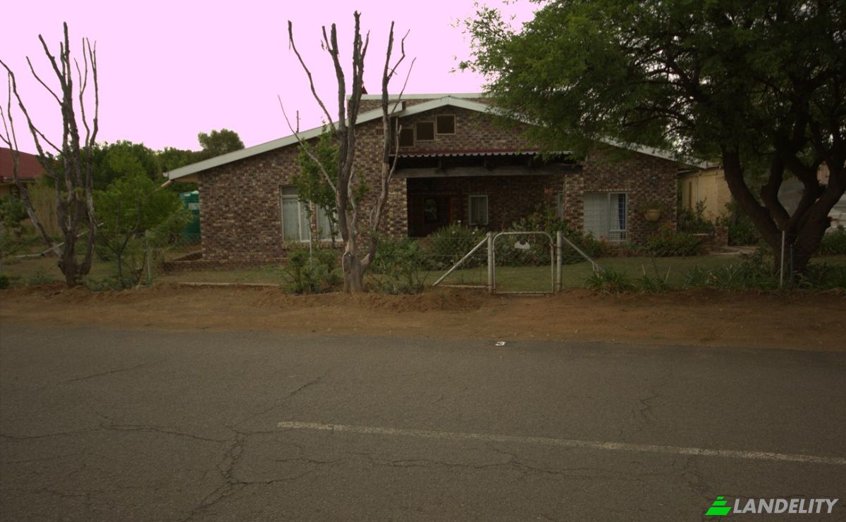 Single Family Home for Sale OLIENHOUT CRESCENT, Venterstad, Joe Gqabi District Municipality, Eastern Cape, South Africa. Photo 2