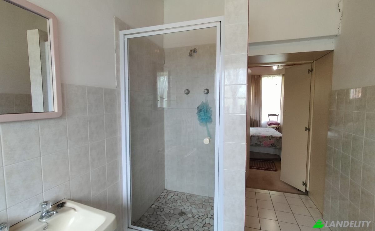 Single Family Home for Sale Elemans St, Vanes Estate, Kariega, Nelson Mandela Bay Metropolitan Municipality, Eastern Cape, South Africa. Photo 7