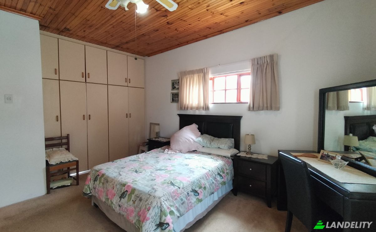 Single Family Home for Sale Elemans St, Vanes Estate, Kariega, Nelson Mandela Bay Metropolitan Municipality, Eastern Cape, South Africa. Photo 8