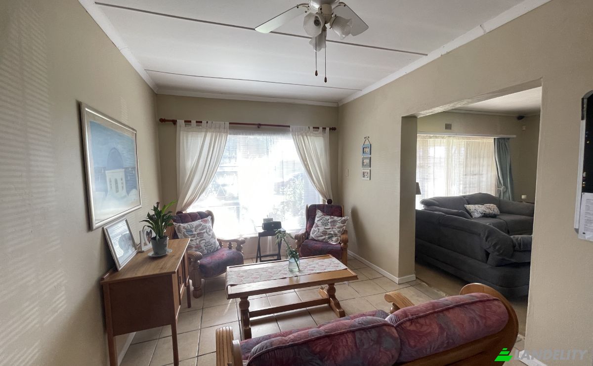 Casa unifamiliar à venda Greyling St, Campher Park, Despatch, Nelson Mandela Bay Metropolitan Municipality, Eastern Cape, South Africa. foto 4