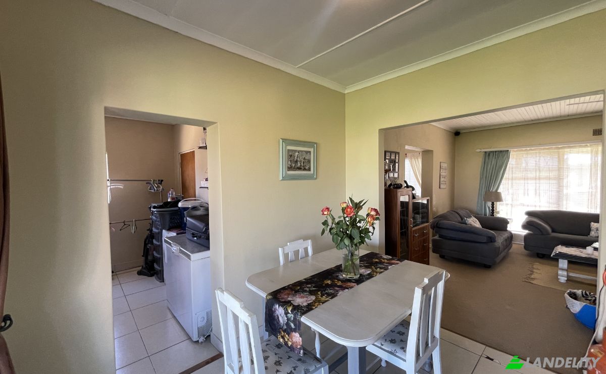 Casa unifamiliar à venda Greyling St, Campher Park, Despatch, Nelson Mandela Bay Metropolitan Municipality, Eastern Cape, South Africa. foto 5