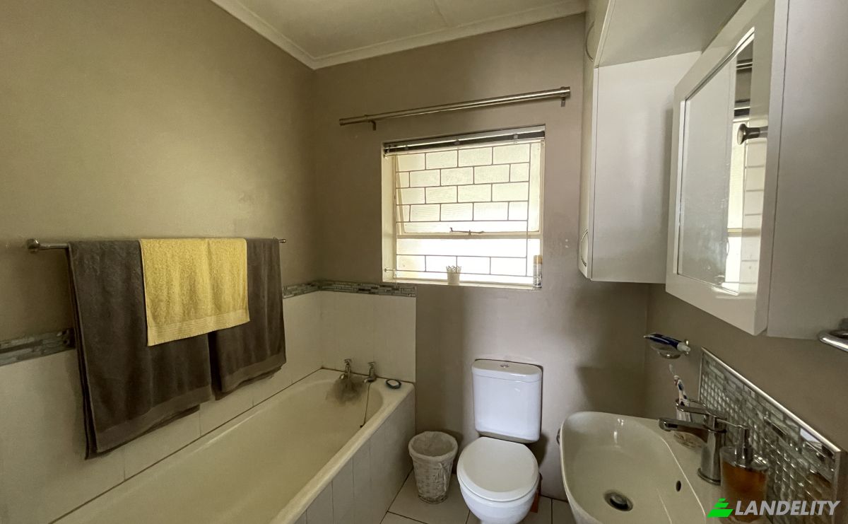 Dom jednorodzinny na sprzedaż Woltemade St, Retief, Despatch, Nelson Mandela Bay Metropolitan Municipality, Eastern Cape, South Africa. Zdjęcie 9