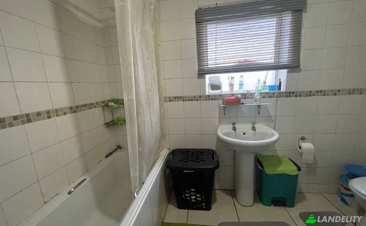 Single Family Home for Sale Main St, Heuwelkruin, Despatch, Nelson Mandela Bay Metropolitan Municipality, Eastern Cape, South Africa. Photo 13