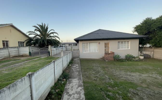 Single Family Home for Sale Main St, Heuwelkruin. Photo#9 Single Family Home for Sale Main St, Heuwelkruin. Photo#9