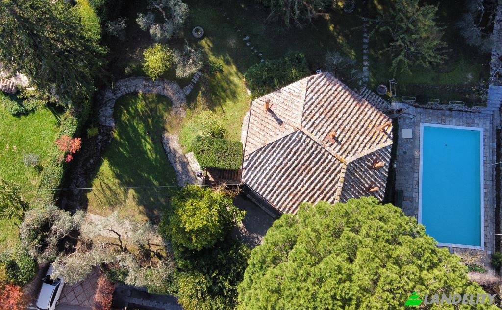 Single Family Home for Sale Via Martiri della Liberta, 53040 Cetona SI, Cetona, Province of Siena, Tuscany, Italy. Photo 1