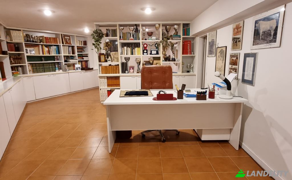 Single Family Home for Sale Via Martiri della Liberta, 53040 Cetona SI, Cetona, Province of Siena, Tuscany, Italy. Photo 9