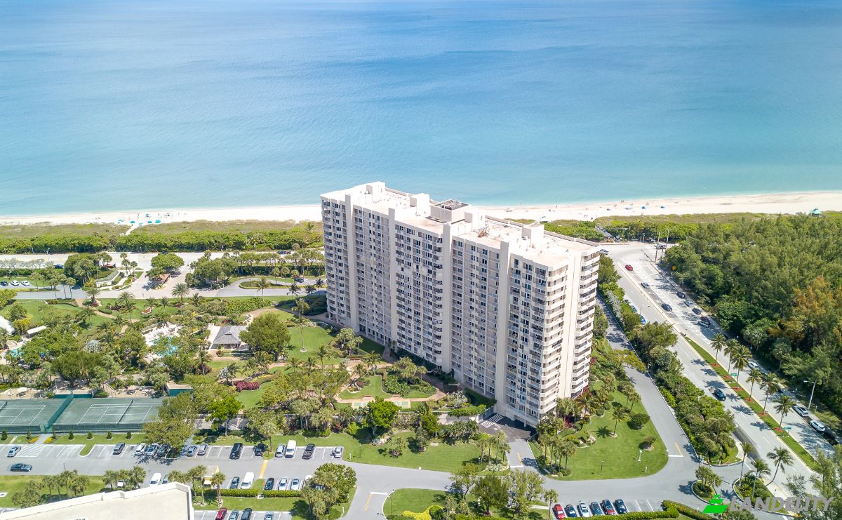 Apartment for Sale Ocean Blvd, Boca Raton, Palm Beach County, Florida, United States, FL 33431, USA. Photo 2