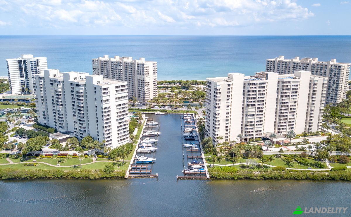 Apartment for Sale Ocean Blvd, Boca Raton, Palm Beach County, Florida, United States, FL 33431, USA. Photo 4