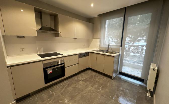 Apartment for Sale - Istanbul, Turkiye