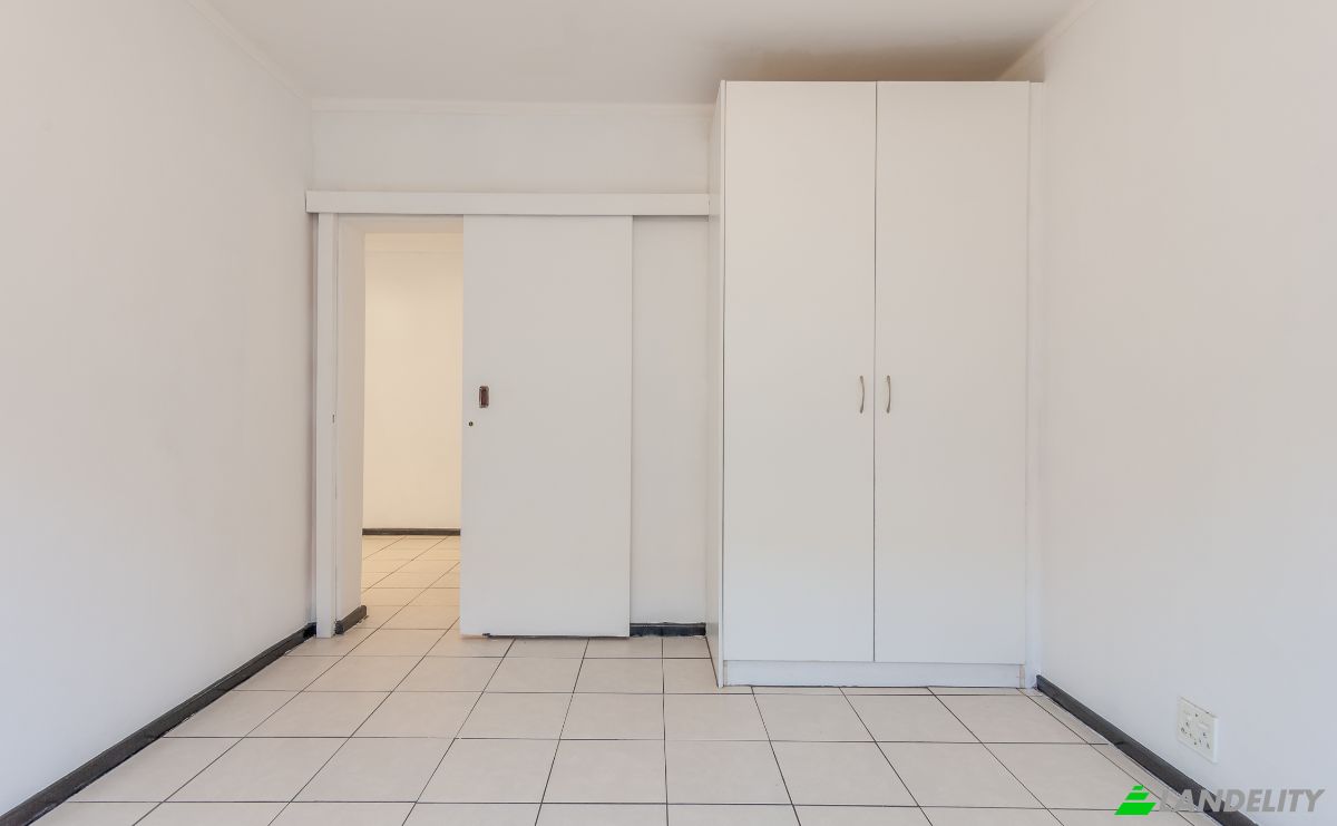 Apartment for Sale Kloof St, Gardens, Cape Town, City of Cape Town Metropolitan Municipality, Western Cape, South Africa. Photo 11