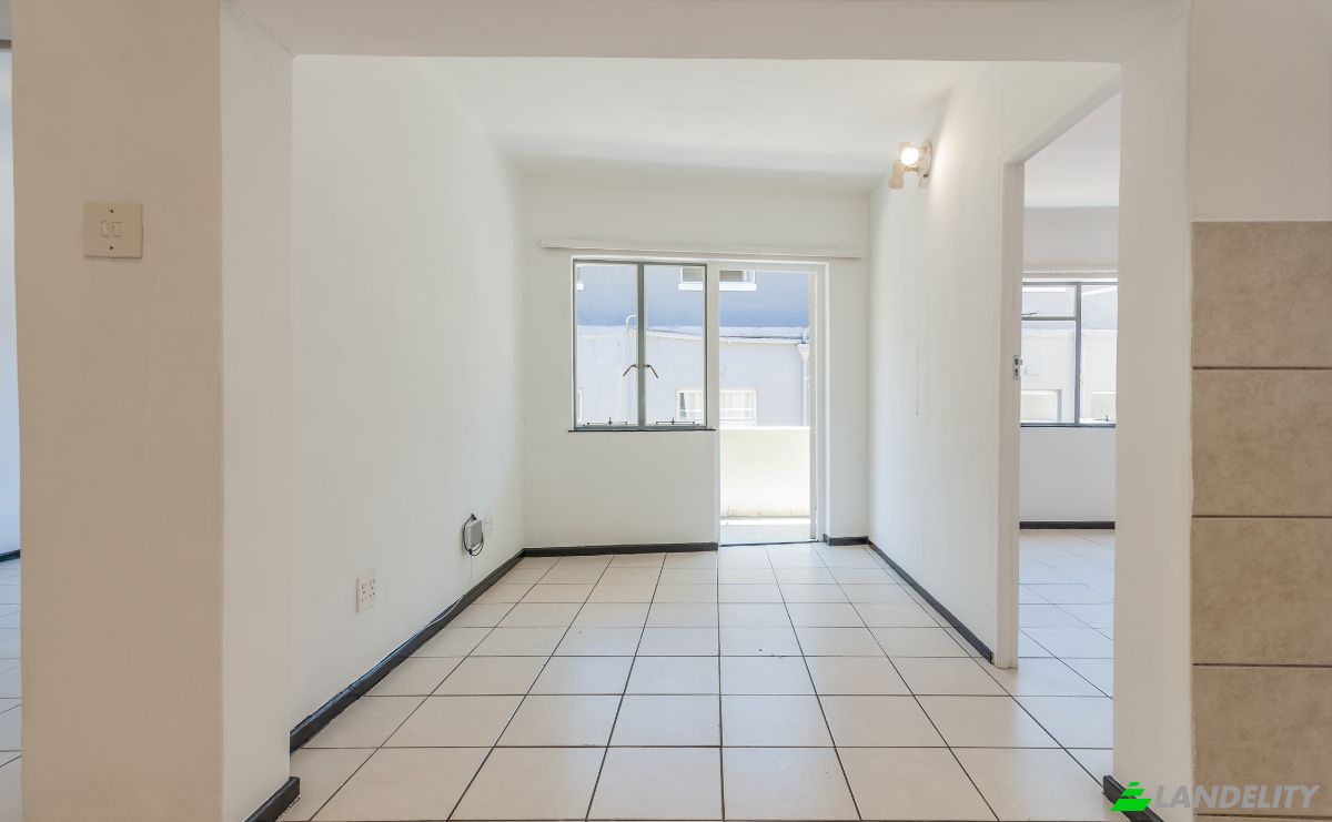 Apartment for Sale Kloof St, Gardens, Cape Town, City of Cape Town Metropolitan Municipality, Western Cape, South Africa. Photo 2