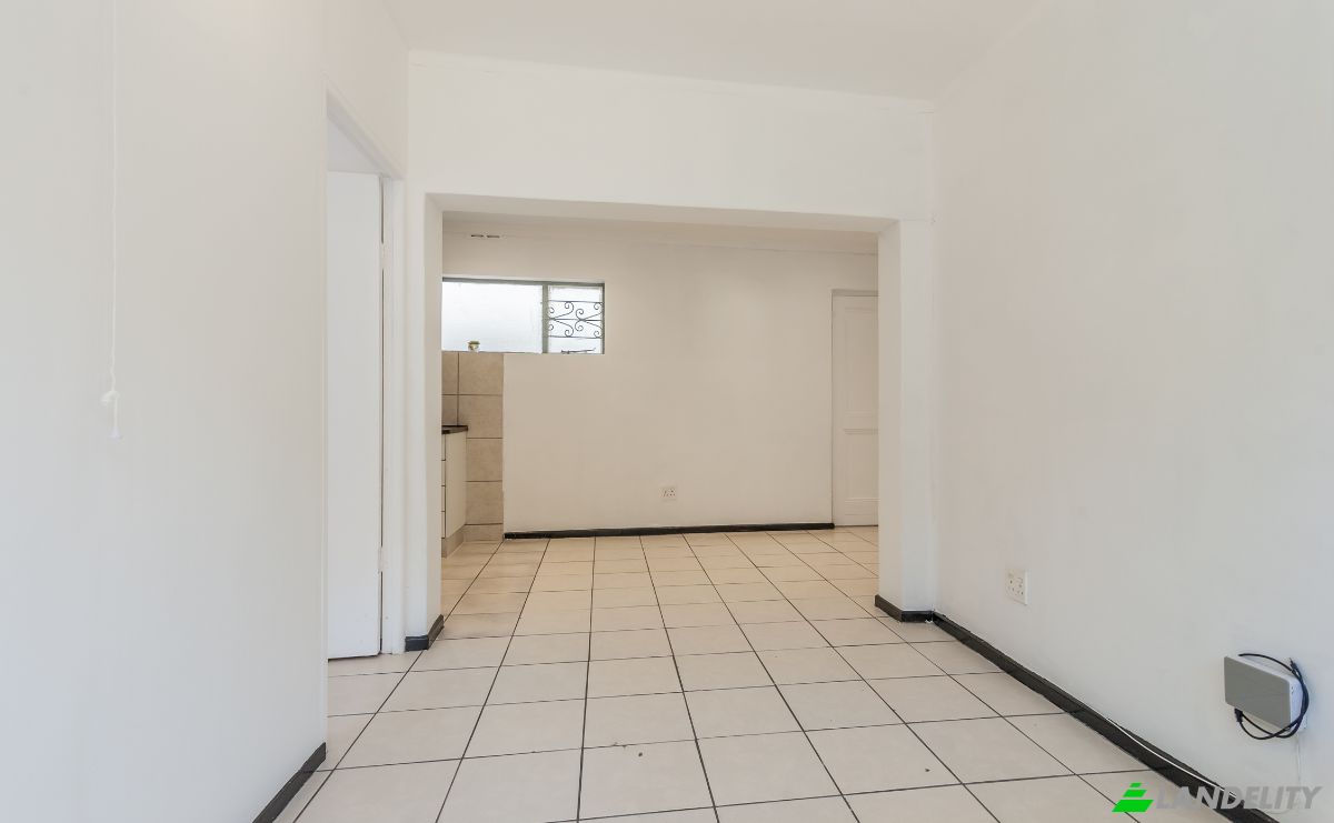 Apartment for Sale Kloof St, Gardens, Cape Town, City of Cape Town Metropolitan Municipality, Western Cape, South Africa. Photo 3