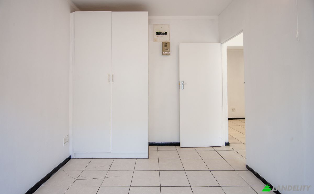 Apartment for Sale Kloof St, Gardens, Cape Town, City of Cape Town Metropolitan Municipality, Western Cape, South Africa. Photo 8