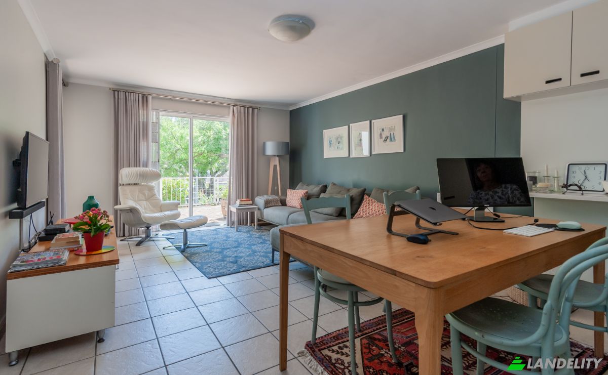 Apartment for Sale Vriende St, Oranjezicht, Cape Town, City of Cape Town Metropolitan Municipality, Western Cape, South Africa. Photo 12