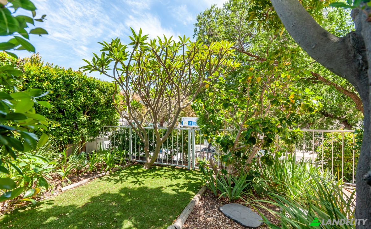 Apartment for Sale Vriende St, Oranjezicht, Cape Town, City of Cape Town Metropolitan Municipality, Western Cape, South Africa. Photo 20