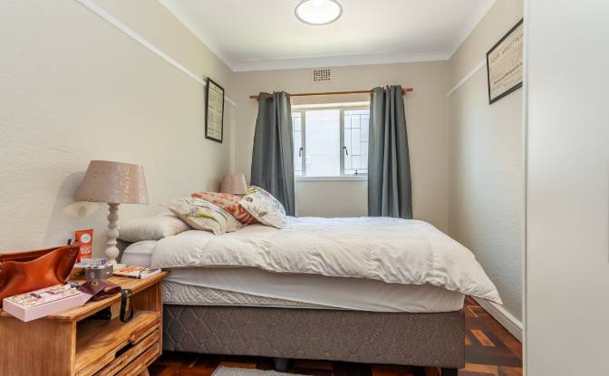 Apartment for Sale St James St, Vredehoek. Photo#11 Apartment for Sale St James St, Vredehoek. Photo#11