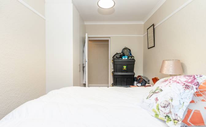 Apartment for Sale St James St, Vredehoek. Photo#12 Apartment for Sale St James St, Vredehoek. Photo#12