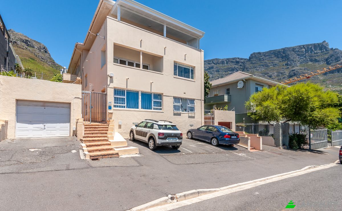 Apartment for Sale St James St, Vredehoek, Cape Town, City of Cape Town Metropolitan Municipality, Western Cape, South Africa. Photo 14