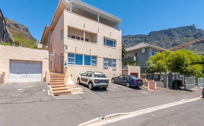 Apartment for Sale St James St, Vredehoek. Photo#14 Apartment for Sale St James St, Vredehoek. Photo#14