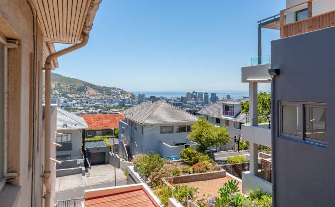 Apartment for Sale St James St, Vredehoek. Photo#2 Apartment for Sale St James St, Vredehoek. Photo#2