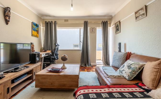 Apartment for Sale St James St, Vredehoek. Photo#4 Apartment for Sale St James St, Vredehoek. Photo#4