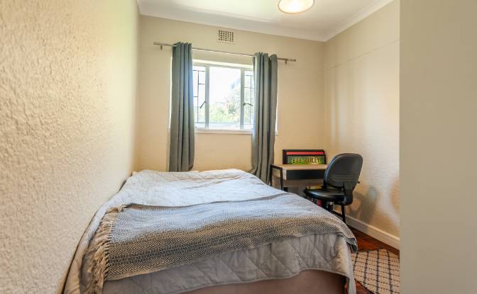 Apartment for Sale St James St, Vredehoek. Photo#9 Apartment for Sale St James St, Vredehoek. Photo#9