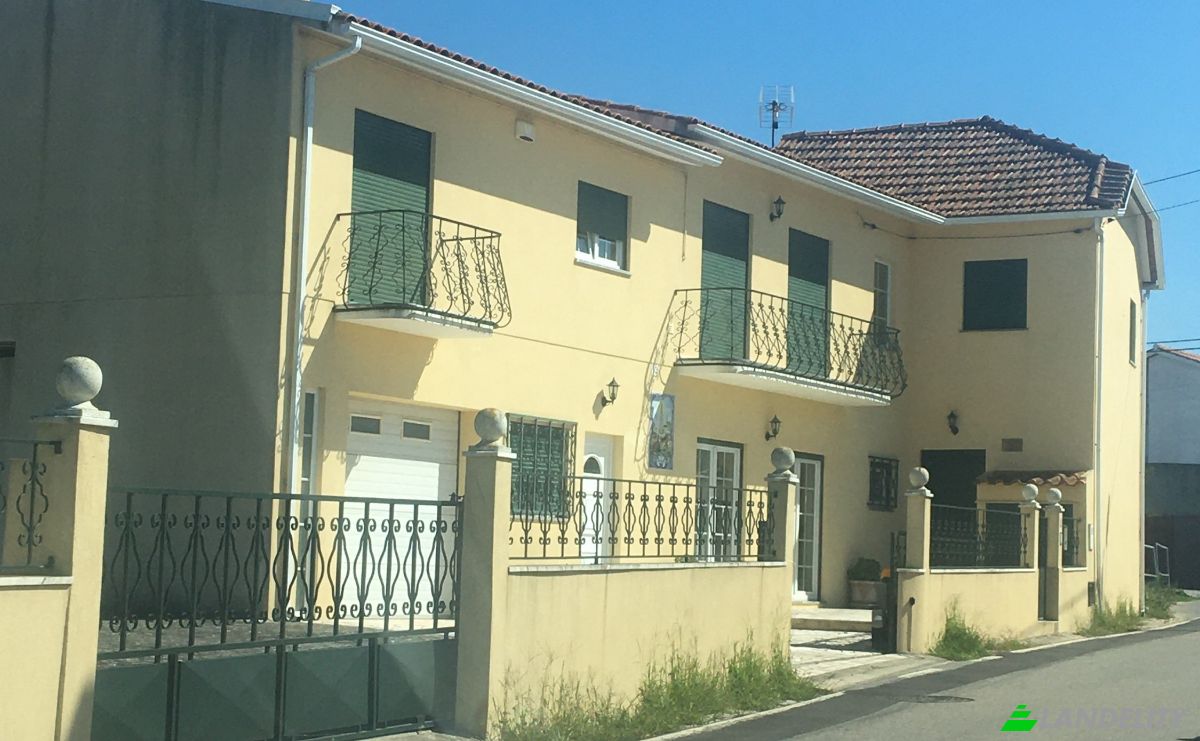 Single Family Home for Sale R do Casal da Faniqueira, Batalha, Leiria District, Portugal. Photo 1