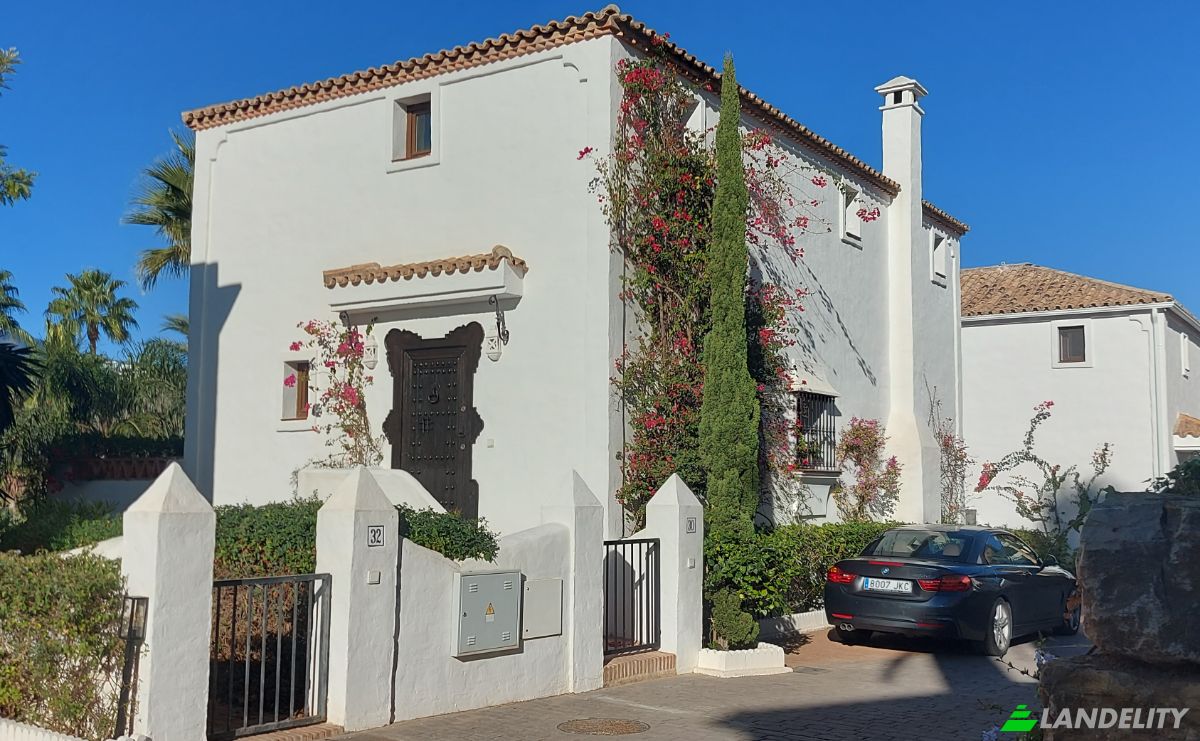 Single Family Home for Sale Zona Sup- Soto Resinera, Estepona, Malaga, Andalusia, Spain. Photo 2