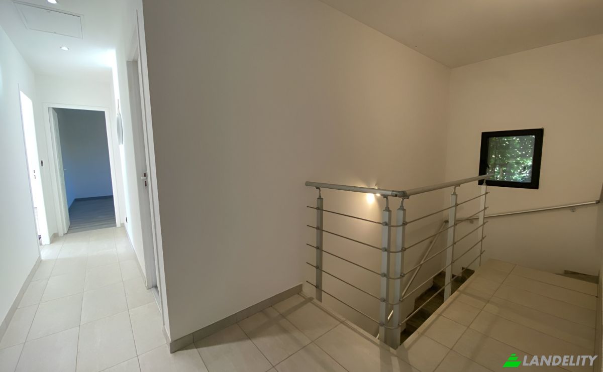 Single Family Home for Sale Quai Megisserie, 34700 Lodeve, Lodeve, Herault, Occitanie, France. Photo 12