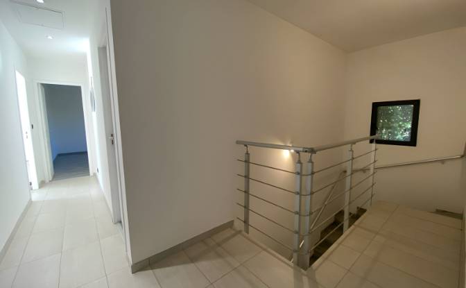 Single Family Home for Sale Quai Megisserie. Photo#12 Single Family Home for Sale Quai Megisserie. Photo#12