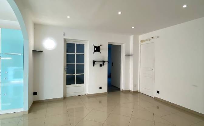 Single Family Home for Sale Quai Megisserie. Photo#13 Single Family Home for Sale Quai Megisserie. Photo#13