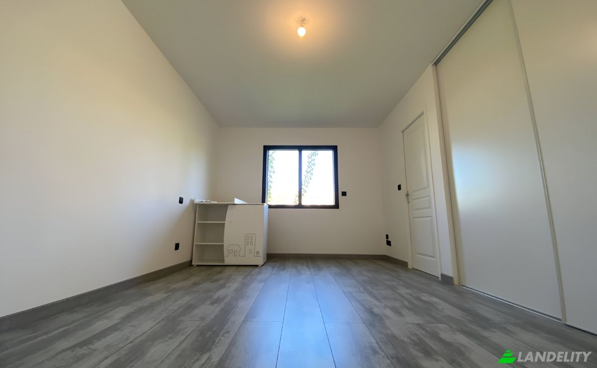 Single Family Home for Sale Quai Megisserie, 34700 Lodeve, Lodeve, Herault, Occitanie, France. Photo 4