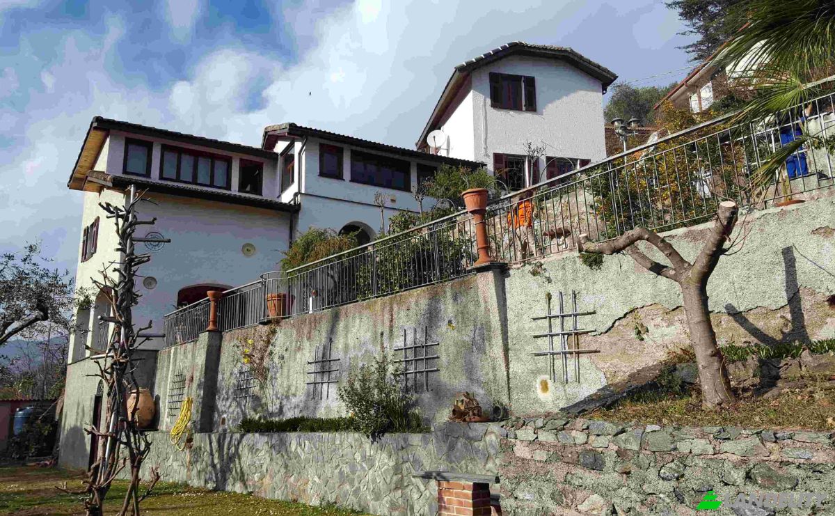 Single Family Home for Sale via Quinno, 17019 Casanova SV, Varazze, Province of Savona, Liguria, Italy. Photo 1