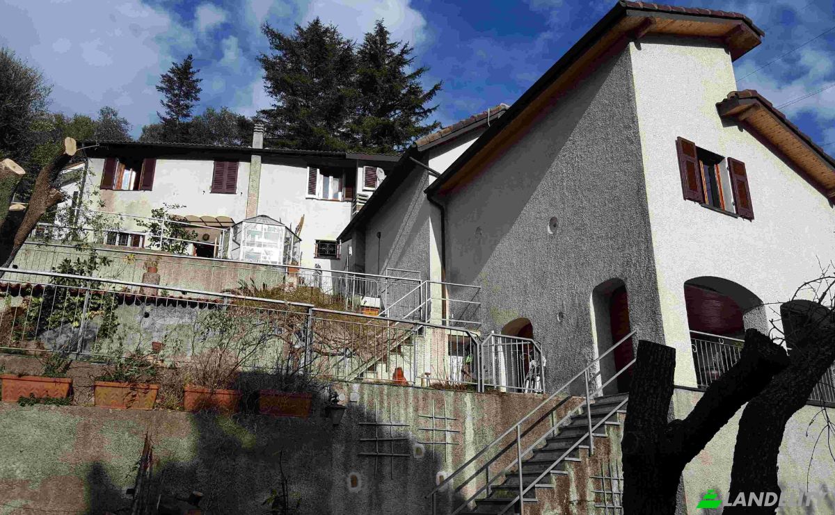 Single Family Home for Sale via Quinno, 17019 Casanova SV, Varazze, Province of Savona, Liguria, Italy. Photo 3