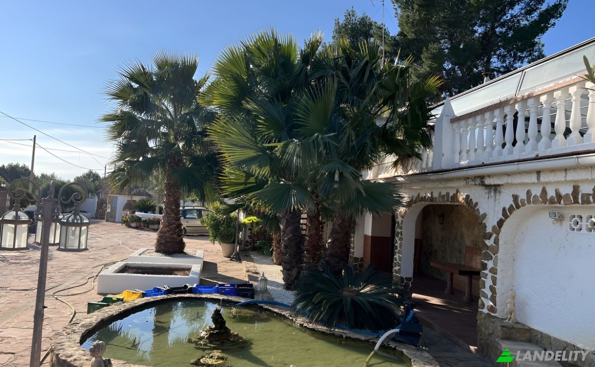Villa for Sale C Calderon de la Barca, Chiva, Valencia, Valencian Community, Spain. Photo 1