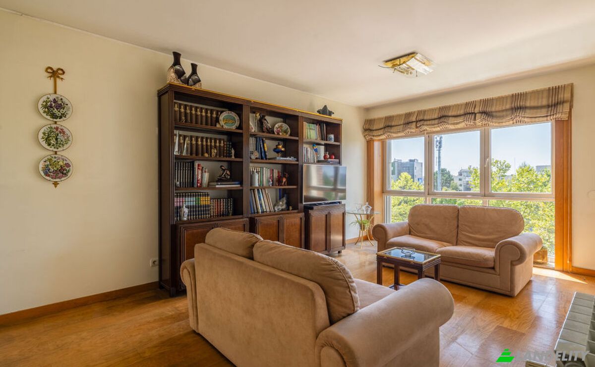 Apartment for Sale R Manuel Moreira Barros 621, 4400-346 Vila Nova de Gaia, Vila Nova de Gaia, Porto District, Portugal. Photo 14