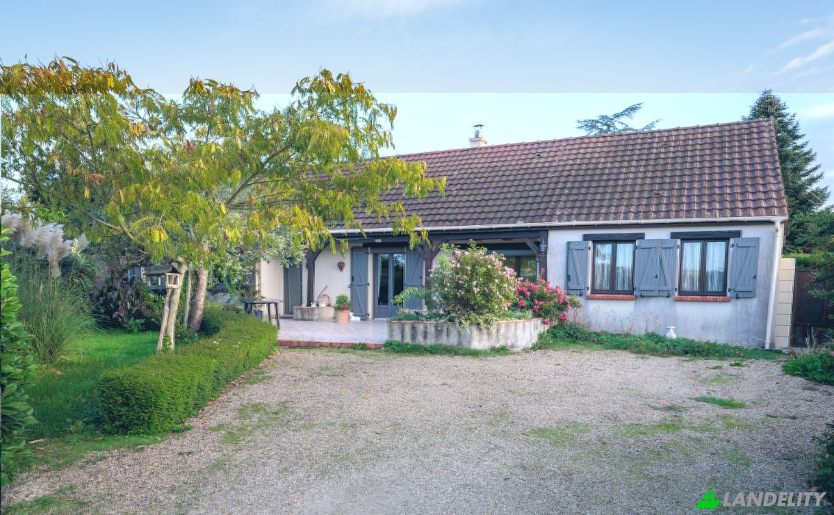 Single Family Home for Sale 8 La Chaume, 36150 Fontenay, Fontenay, Indre, Centre-Val de Loire, France. Photo 1