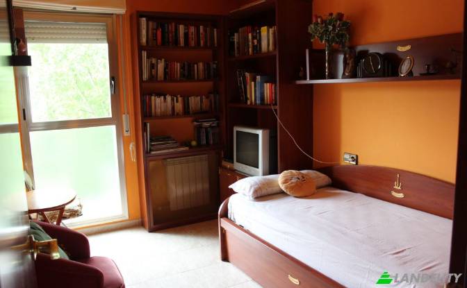 Apartment for Sale Carrer de la Ciutat de Reus. Photo#2