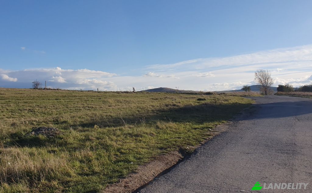Land Lot for Sale at bez ime, Hrabarsko, Bozhurishte, Sofia Province, Bulgaria. Photo 3