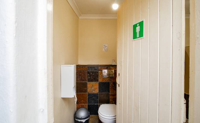 Eengezinswoning Te koop Bloem St. Foto#12