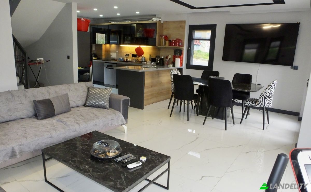 Villa for Sale Kadinlar Denizi, 546 Sk 3 38, 09400 Kusadasi Aydin, Kusadasi, Aydin, Turkiye. Photo 7