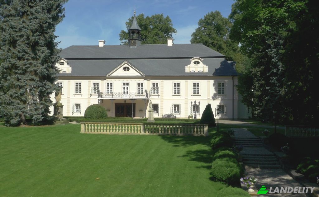 Single Family Home for Sale Neveklov, Benesov District, Central Bohemian Region, Czechia. Photo 5