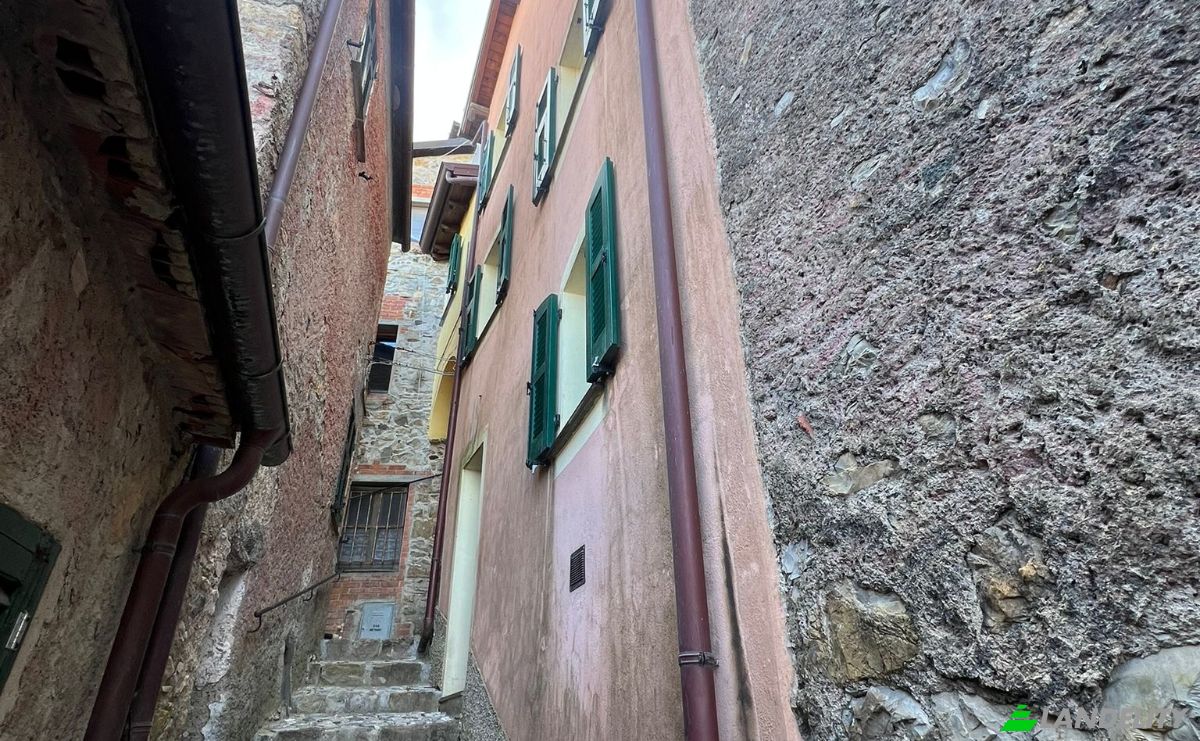 Maison unifamiliale à vendre Via alla Chiesa, 16030 Velva GE, Velva, Metropolitan City of Genoa, Liguria, Italy. Photo 5