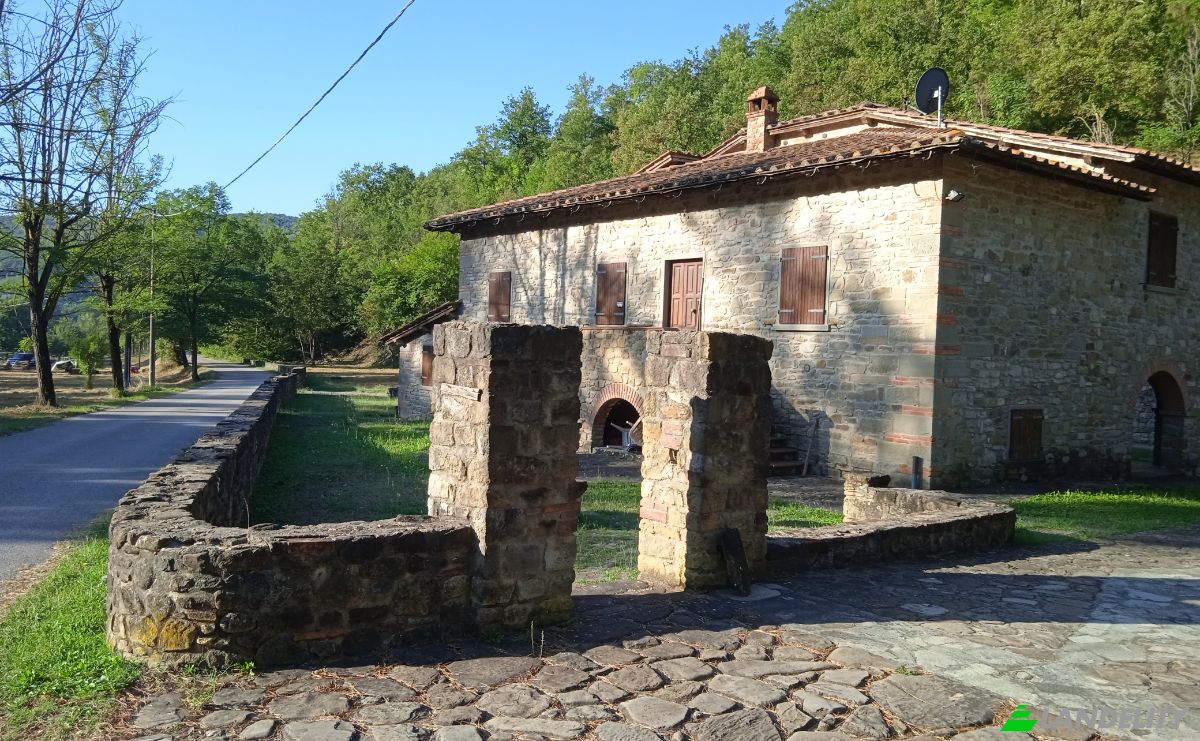 Single Family Home for Sale Localita Casa Piscini, 52010 Subbiano AR, Subbiano, Province of Arezzo, Tuscany, Italy. Photo 11