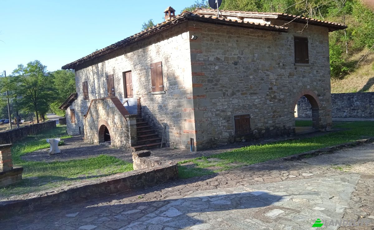Single Family Home for Sale Localita Casa Piscini, 52010 Subbiano AR, Subbiano, Province of Arezzo, Tuscany, Italy. Photo 14
