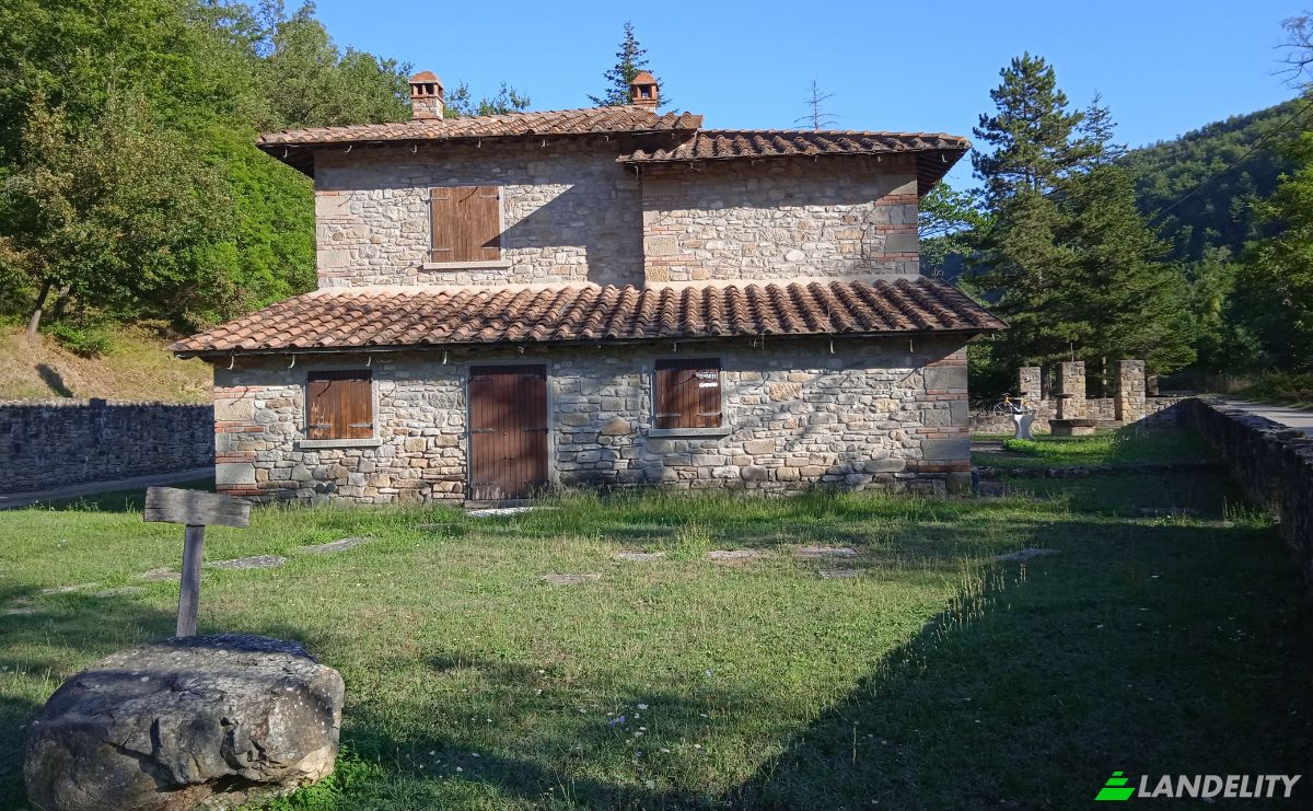 Single Family Home for Sale Localita Casa Piscini, 52010 Subbiano AR, Subbiano, Province of Arezzo, Tuscany, Italy. Photo 4