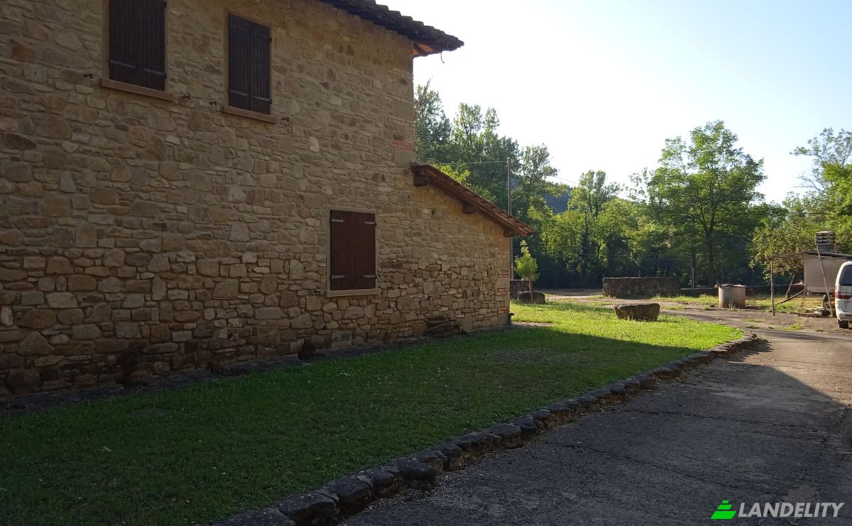 Single Family Home for Sale Localita Casa Piscini, 52010 Subbiano AR, Subbiano, Province of Arezzo, Tuscany, Italy. Photo 5