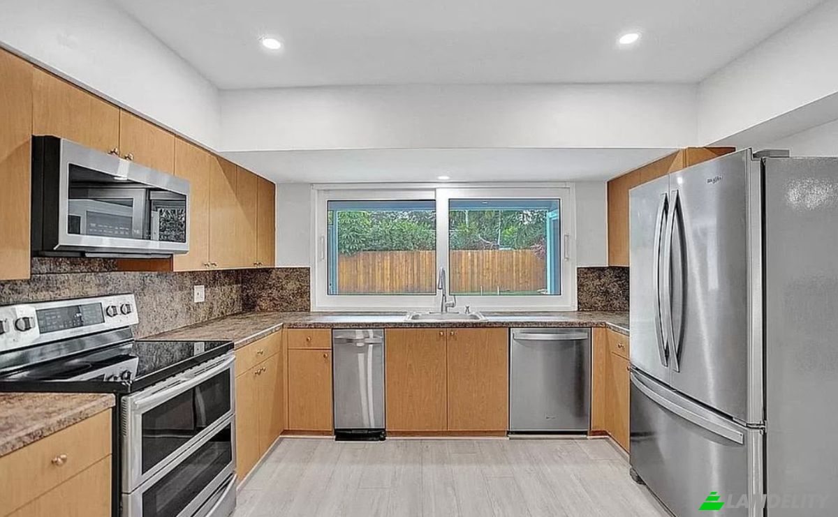 Single Family Home for Sale Taylor St, Hollywood, Broward County, Florida, United States, FL 33020, USA. Photo 3