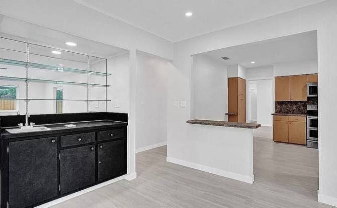 Single Family Home for Sale Taylor St, Hollywood. Photo#4 Single Family Home for Sale Taylor St, Hollywood. Photo#4