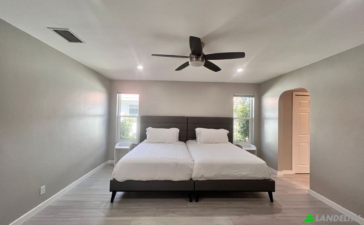 Single Family Home for Sale Taylor St, Hollywood, Broward County, Florida, United States, FL 33020, USA. Photo 9